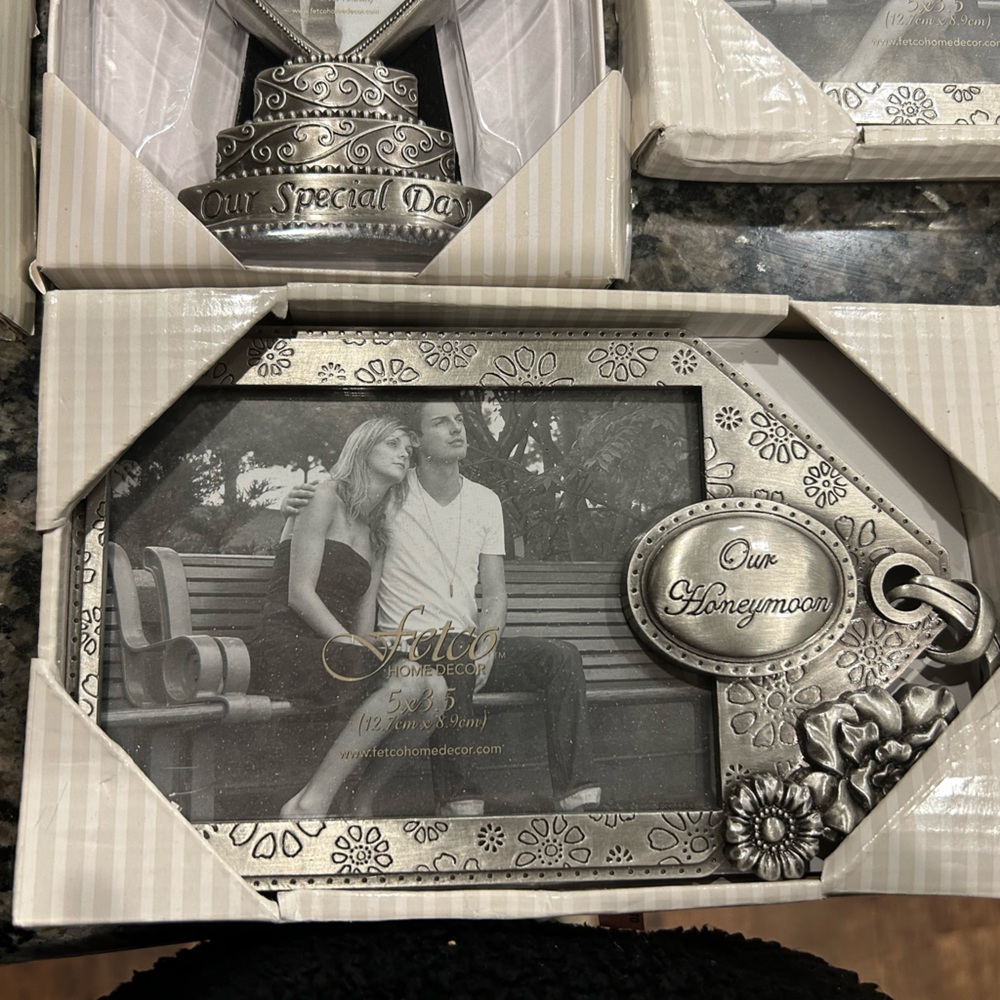 Fetco picture frames - Picture 3 of 5